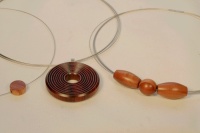 Colliers aus Rosenholz, Cocobolo, Zwetschge