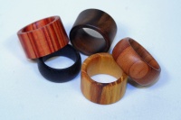 Ringe aus Rosenholz, Mooreiche, Nuss, Orange, Zwetschge