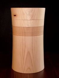 Dose aus Zirbe DM12cm, Höhe 20 cm Dose aus Zirbe DM12cm, Höhe 20 cm