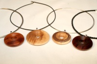 Anhänger aus Zwetschge, 2xHaselnuss, Cocobolo